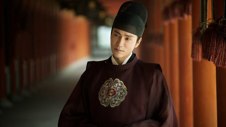 恰逢雨连天讲的什么故事(令人念念不忘的烧脑权谋古言)