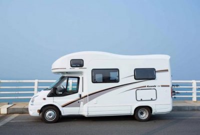 ​自行式房车和拖挂房车哪个好？自行式房车和拖挂房车的区别