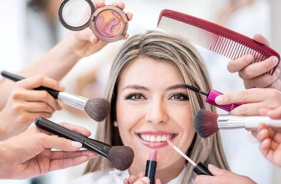 40岁的女人学什么技术谋生好:40岁女人,该学些什么,干什么行业,怎样谋生?