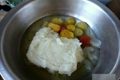 ​老黄瓜冻上冬天可以吃,老黄瓜怎么保存可以冬天吃到新鲜的