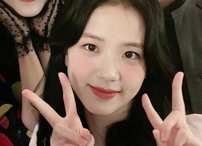 ​江疏影唐嫣，江疏影唐嫣靠一只口红成了人生赢家