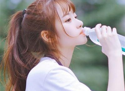 ​一对金手镯大概多少钱