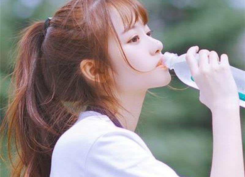 一对金手镯大概多少钱