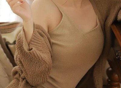 ​周一围徐峥，周一围顶着大脑壳对徐峥儿子笑得慈祥