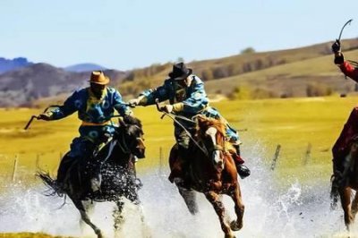 ​骏马奔驰保边疆歌词是什么意思