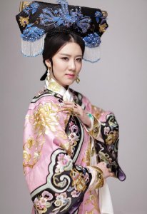 ​台湾杨淇国家大剧院庆生 演绎慈禧太后