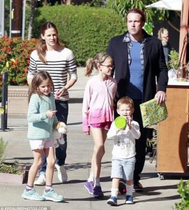 ​“蝙蝠侠”艾佛列克正式离婚