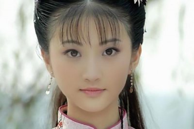 ​景甜刚出道的古装剧照曝光，一代清纯佳人，美得令人窒息