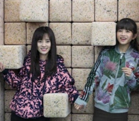 43岁“村长”李锐的妻子近照