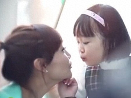 43岁“村长”李锐的妻子近照