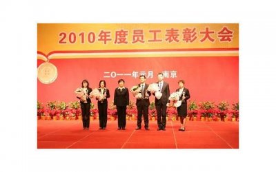 ​工作人员回应网红独臂猴咬伤师太