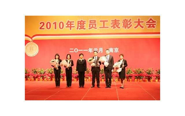 工作人员回应网红独臂猴咬伤师太 工作人员回应网红独臂猴咬伤师太