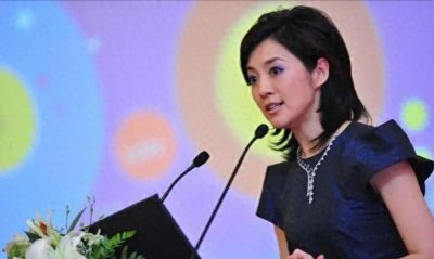 ​百亿富豪丁健抛妻弃子，转身就和主持人许戈辉结婚，晚年后悔不已