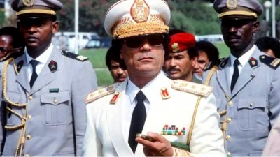 ​惹遍联合国五常的男人，连中国都容不下他，卡扎菲怎么走上绝路的