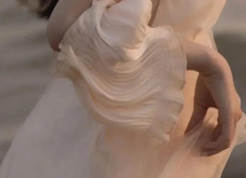 纯牛奶洗脸有什么好处（4大好处让肌肤嫩滑如丝）