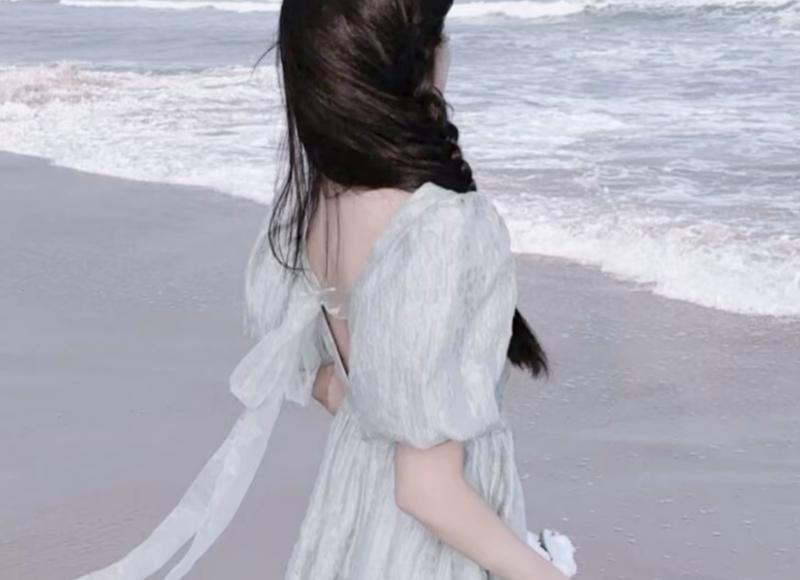 当一个女孩喜欢你都会有哪些表现呢 当一个女孩喜欢你都会有哪些表现呢