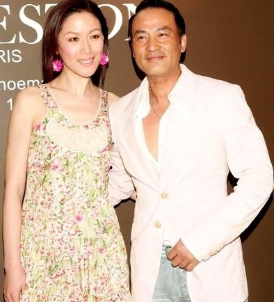 他是香港演艺圈大佬，刘德华演技不如他，向华强也敬他三分