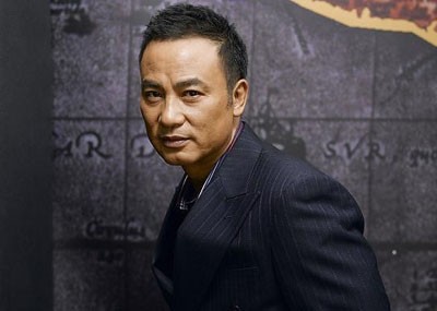 他是香港演艺圈大佬，刘德华演技不如他，向华强也敬他三分