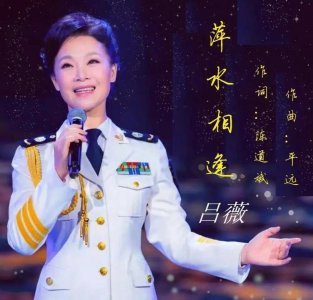 ​50岁吕薇已生三娃！与孩子在客厅捉迷藏很开心，生父身份依旧成谜