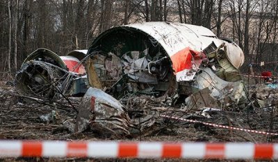 ​波兰总统飞机失事事件（”叠加的悲剧”：波兰总统卡钦斯基遭遇空难）