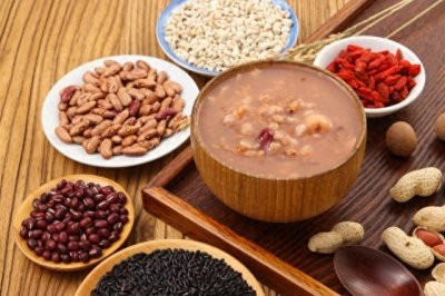 ​注意！速看！腊月初八5不做，事事周全福气多”：共度温馨佳节