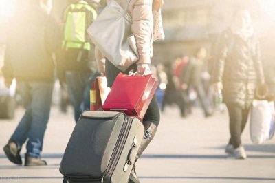 ​农村打工潮背后：归乡路漫漫